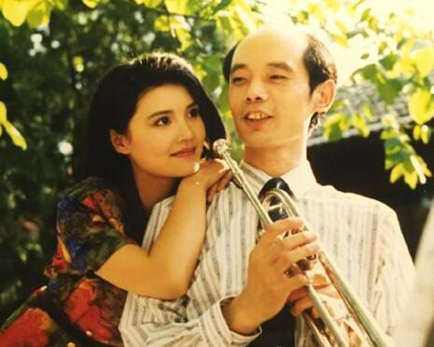 是的,在这部电影里,马晓晴和葛优,扮演的一对银幕情侣.