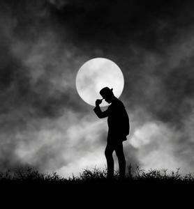 求一些头像 主要就像这种小孩子或者动物的在月光下的