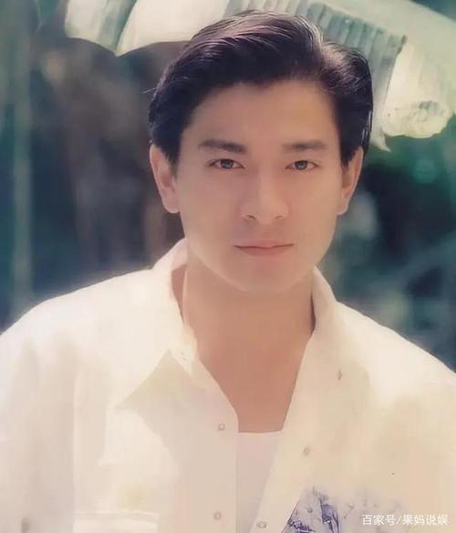 红了四十年,他凭啥?有一种偶像叫刘德华