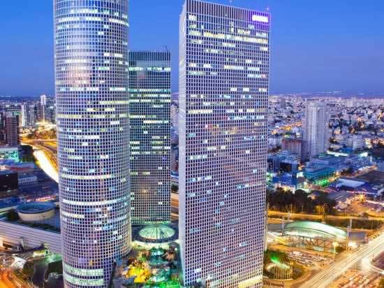 以色列特拉维夫azrieli tower东侧led大屏