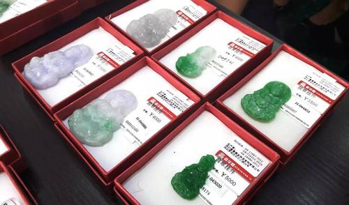 荟华楼翡翠直销会第一弹:竟然有这样的直销会.