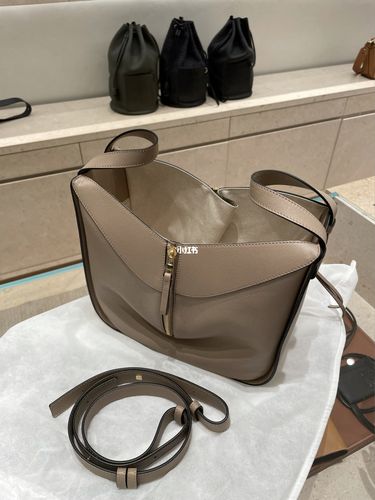 罗意威吊床包包_吊床_罗意威怎么样_包包_三亚国际免税城自由行热门