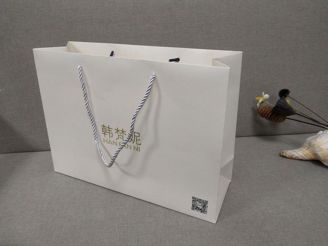 品牌服装纸袋实体店用纸袋白色高档荔枝纹手提袋