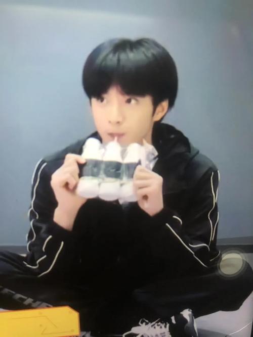 刘耀文,可可小丸子!