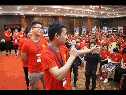 《飓风销售战队》第二天,实战演练热火朝天!