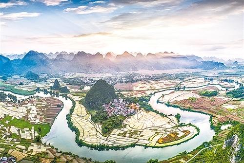 在没有深入了解广西上林县的乡村旅游产业之前,记者印象中就是村民