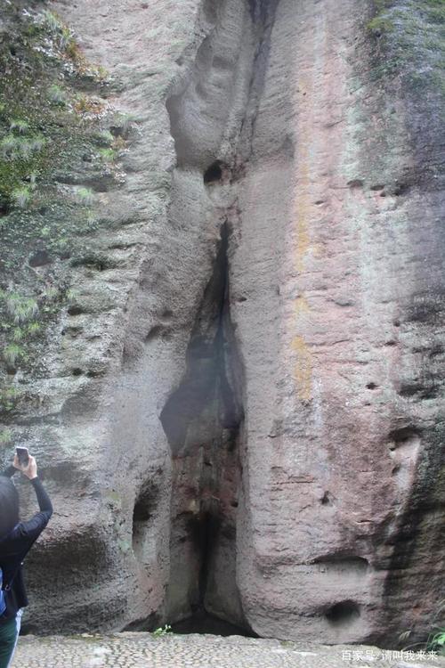 中国四大道教名山之一龙虎山也是丹霞地貌风景名胜区