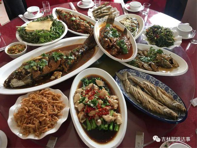 令人垂涎欲滴的吉林松花湖美味湖鱼大餐
