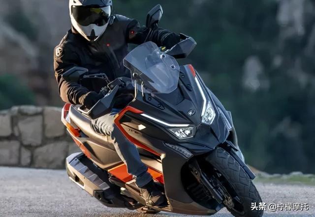 光阳全新改款新赛艇250曝光