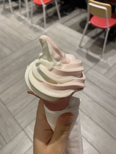 kfc的白桃甜筒好吃吗