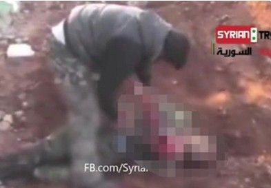 叙反对派指挥官亵渎士兵尸体 曝"挖心生吃"视频(组图)