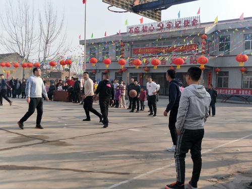 成子～红红火火给大家拜年啦 写美篇2月5日下午,柳杜乡东南社村欢度