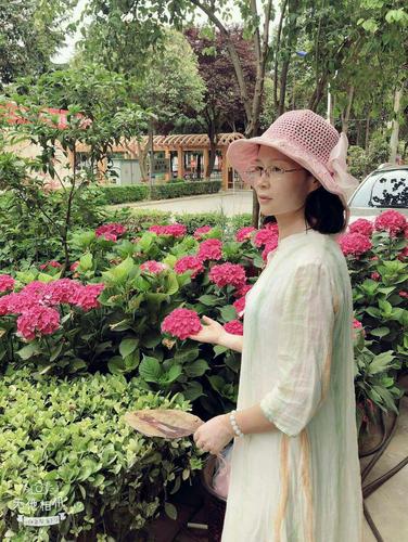 我身边最美的教师——郑颖娟