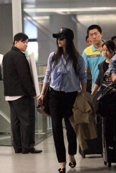 范冰冰街拍清新女王双风格