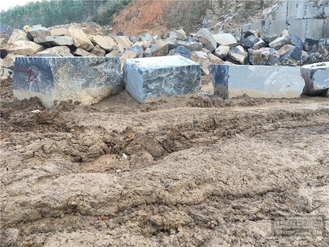 广西玉林博白黑矿山