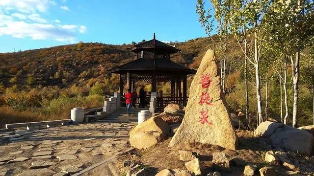 自驾指南:齐齐哈尔碾子山也有五花山!而且很好看!