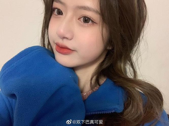 突然觉得双下巴真可爱和光jio大娘有点像