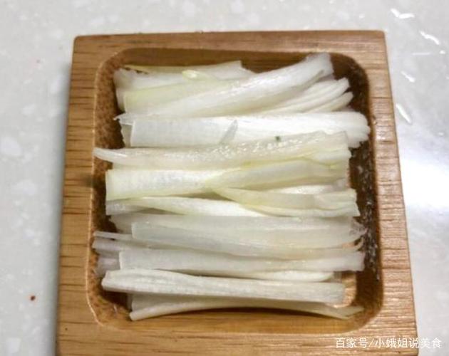 生菜包烤鸭的做法