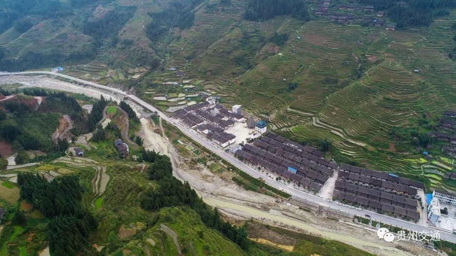 从江县宰便镇至加勉乡二级公路全长24.344km,路基宽度8.