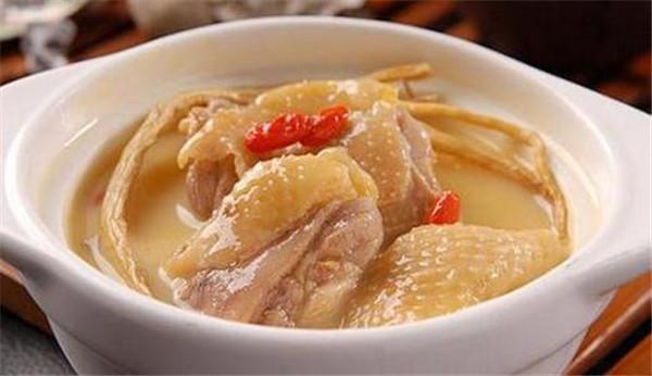 脸上长斑吃什么好 茯苓怎么喝能祛斑