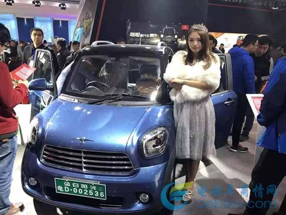 今日阳光新能源车业携咪呢m1与新秀咪呢m2共同亮相,吸引了各地经销