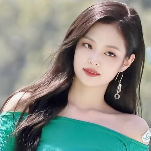 金智妮自调头像