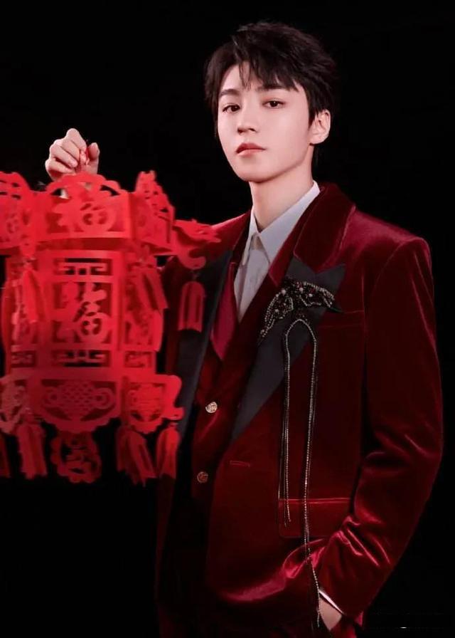 tfboys王源王俊凯易烊千玺2022央视春晚喜同台画面好暖