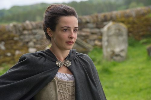 official photos from "outlander" episode 112, "lallybroch"