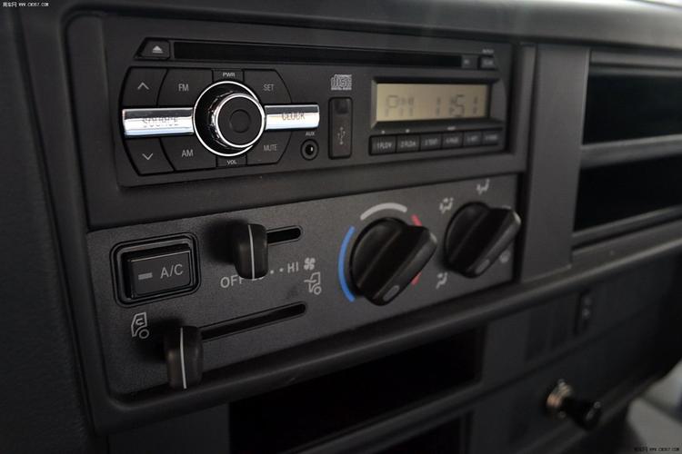 广汽日野 日野(hino)700系列 重卡 420马力 6×4 牵引车 yc4250ss2pk4