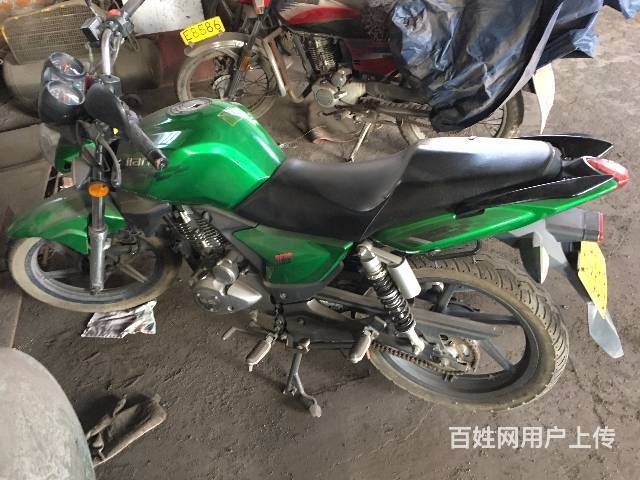 钱江御龙125摩托