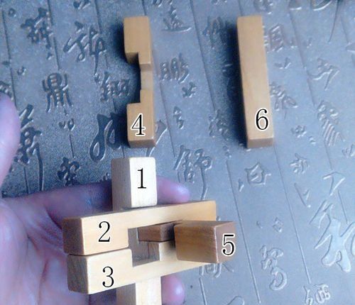 怎样组装6根孔明锁?