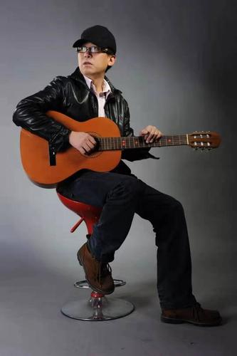 主持/ 陈宁(特邀)