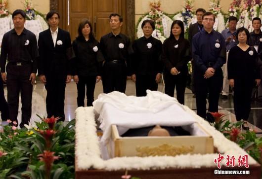 汤一介遗体告别仪式北京八宝山殡仪馆举行[组图]