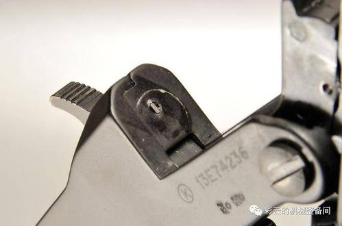 这是衣架还是枪?——齐亚帕"小獾"生存步枪