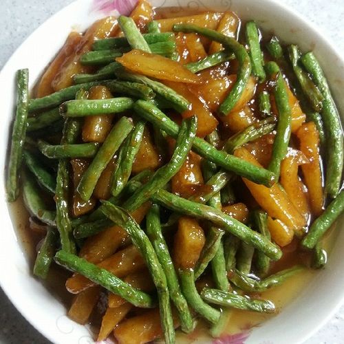 土豆焖豆角