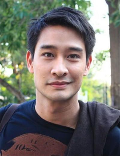 《爱的痕迹》是2011年由纳瓦·君拉纳拉,aump主演的一部泰国ch7台电视