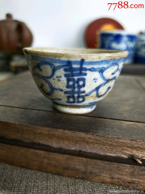 清代全品青花酒杯