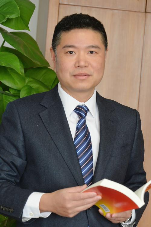 桐乡市副市长余东升