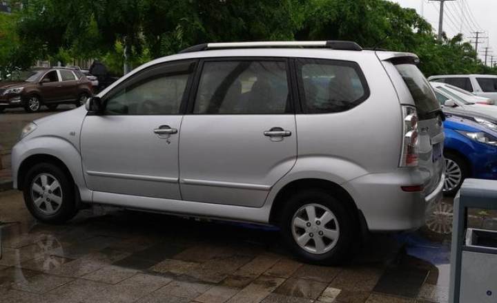 一汽-森雅m80 2009款 1.5l 自动7座豪华型