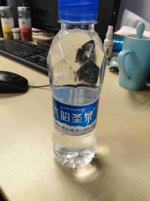 西藏拉萨净土整箱装矿泉水冰川水大昭圣泉天然山泉水饮用水小分子弱