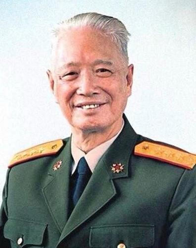 将军是55年的中将,88年的上将,曾经发表过"煮鸡蛋"的