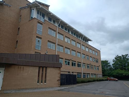 卡迪夫大学商学院