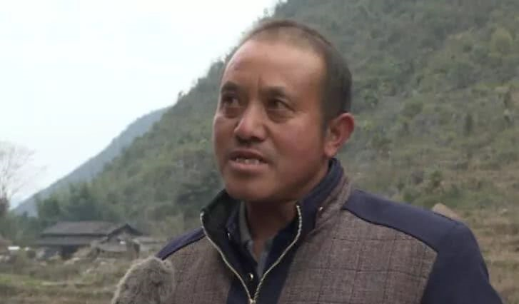 西畴县法斗乡羊赶马村小组村民  伍光发:"我们是种地人,我们对土地是