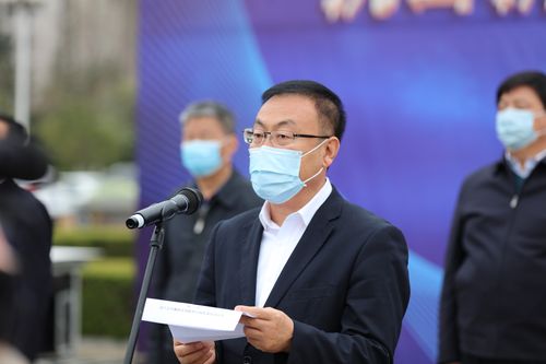 国岳集团董事长夫妻照