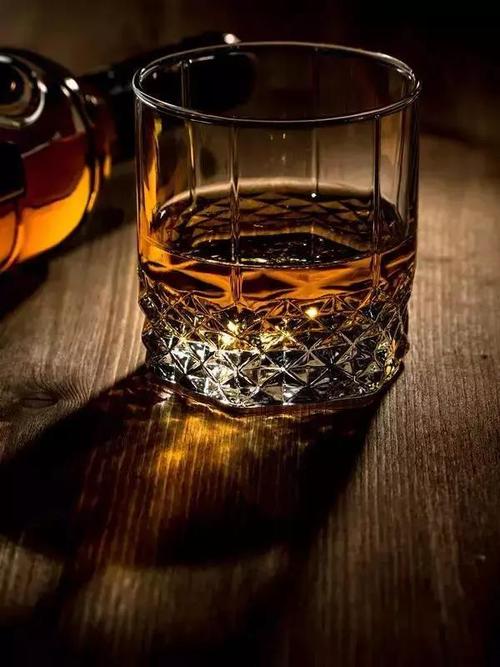 爱喝酒的人注意啦!东莞首家威士忌精品店隆重开业!