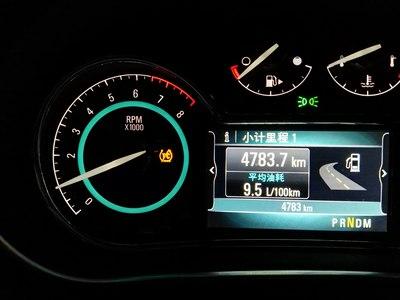 发动机转速表上有个tc的灯,亮了一段时间,怎么回事?