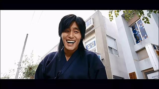 就算你不知道这部电影,但是你一定见过金馆长的表情包.