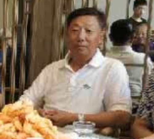 殷杰 许淑琴  胡新洲 后排左起:尹玉坤 苗景林 静德纯 于保和  陈贵伦