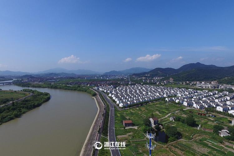 萧山临浦镇十万市民参与文明行动 ( 5 / 7 ) 2016年08月18日 14:55:27