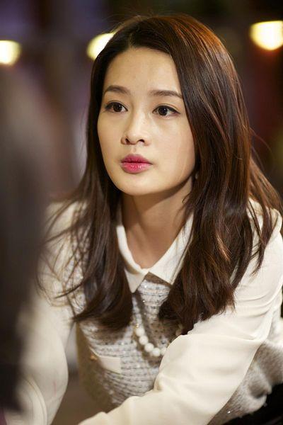 李沁在千金归来中的头发是什么颜色?